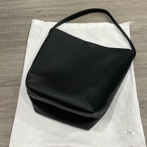 Black large bucket bag park tote black the row large tote